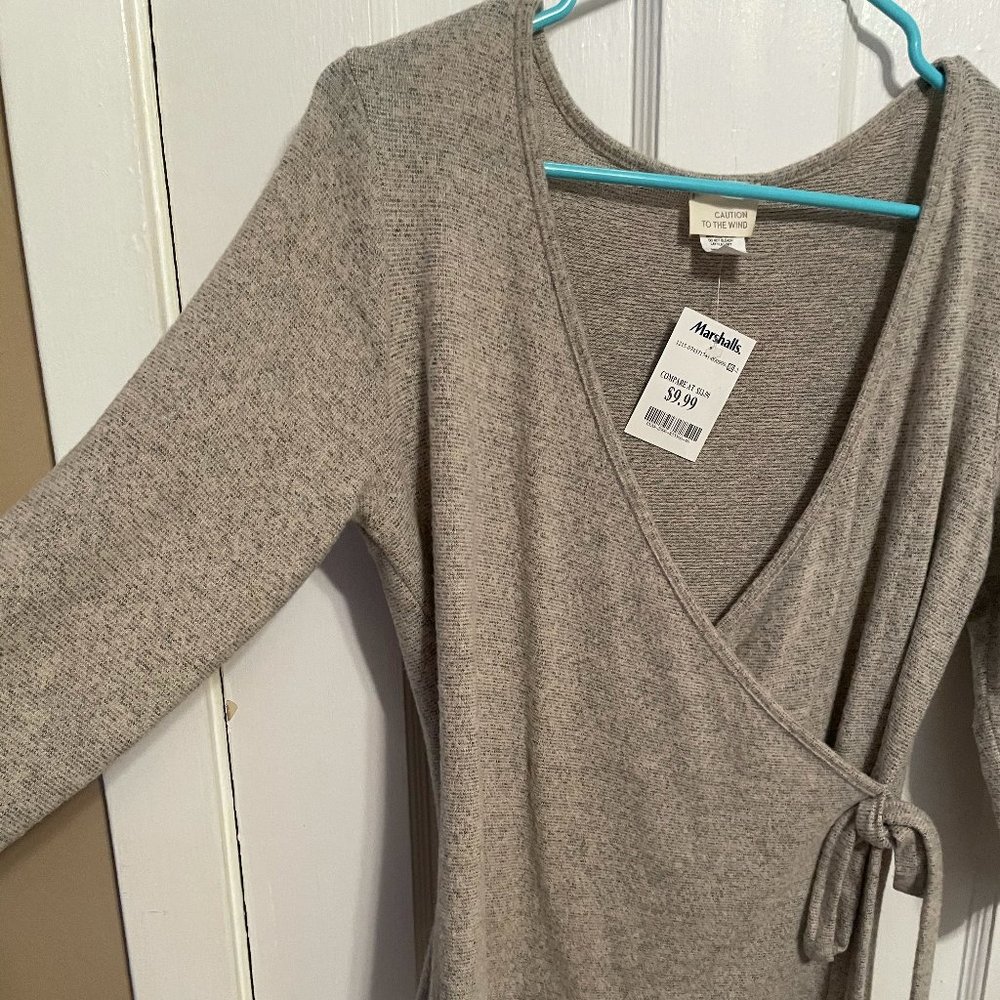 Grey/Tan blouse with tie